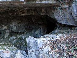 Bear's Cave in Laglio